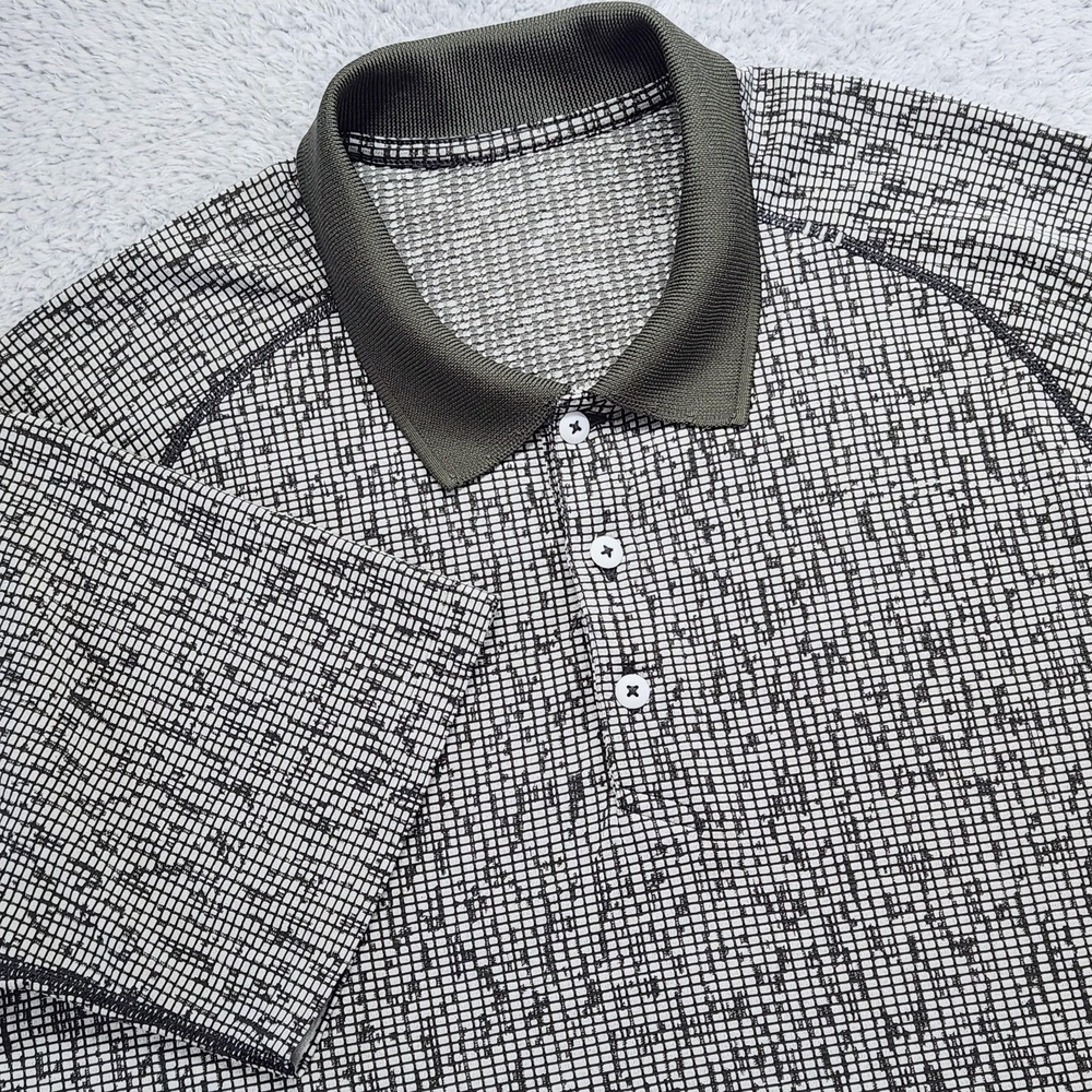 Lululemon Live In Practice Polo Shirt Mens Medium Gray Check Knit Short Sleeve